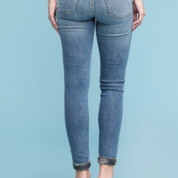 Judy Blue Distressed Camo Backed - Picture 4 of 4